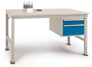 2-A-Arbeitstisch--UNIVERSAL-300